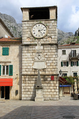 Fototapeta na wymiar Kotor clock tower