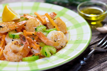 Shrimps with vegetable