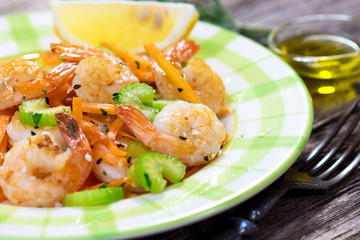 Shrimps with vegetable