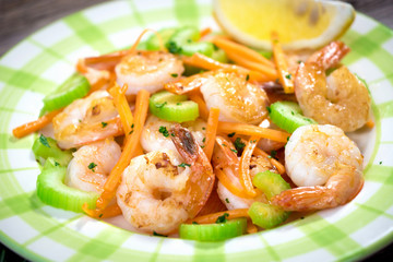 Shrimps with vegetable