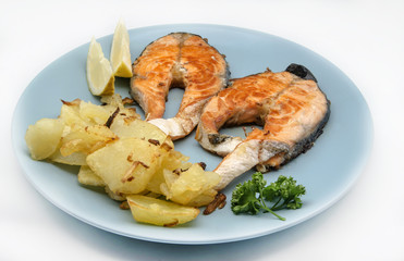 Sliced grilled salmon