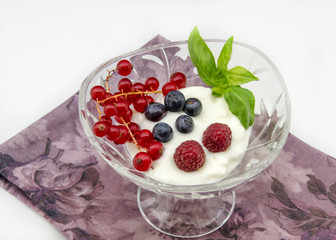 Yogurt with berries