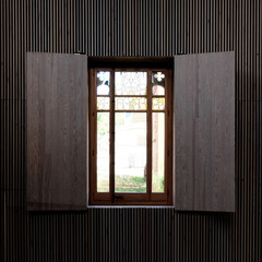 Ventana de madera