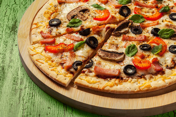Ham pizza
