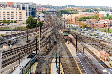 Naklejka premium Washington, DC -Trains and overhead cables at Union Station