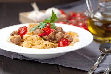 Pasta gericht mit hackbälchen 