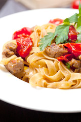 Pasta gericht mit hackbälchen 