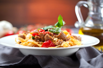 Pasta gericht mit hackbälchen 