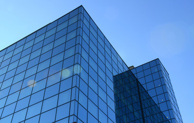 Fototapeta na wymiar modern glass building