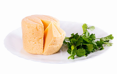 round cheese and parsley