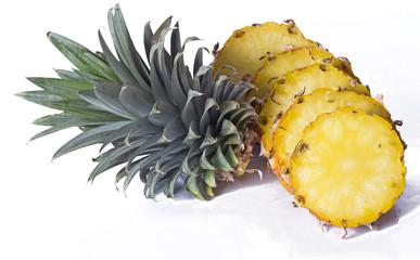 sliced ​​pineapple