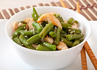 Salad of green beans with chicken in Chinese style