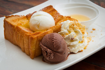 Honey toast