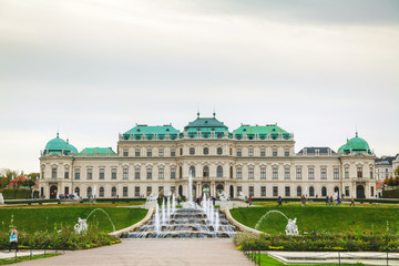 Obraz premium Belvedere palace in Vienna, Austria in the morning