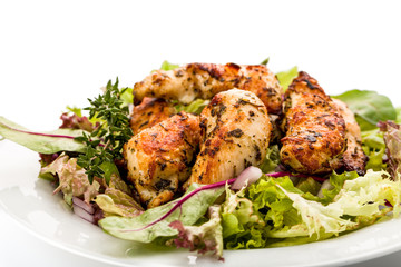 Hähnchenbrust auf Salat