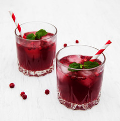 Cranberry cocktail with mint