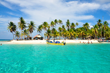 Caribbean tropical Island, San Blas, Panama. Traveling America. - obrazy, fototapety, plakaty