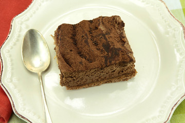 part de gâteau au chocolat