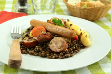 saucisses et lentilles