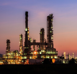 Obraz na płótnie Canvas Oil refinery plant