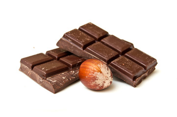 Chocolat à croquer et noisettes