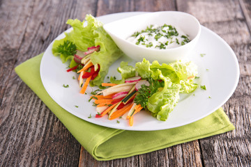 vegetable salad and sauce