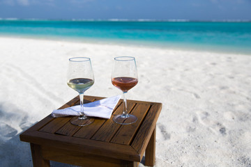 Wein am Strand