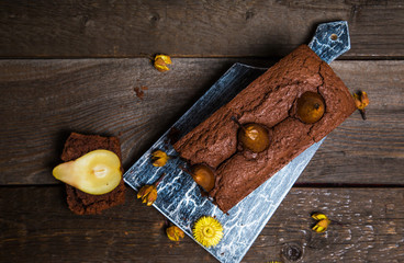 Cake with pears