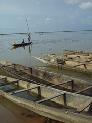 Barcazas en el rio Niger