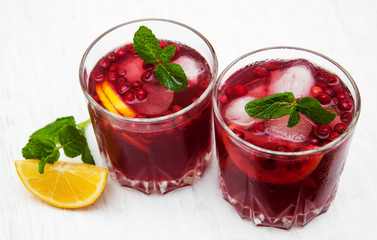 Cranberry cocktail with mint