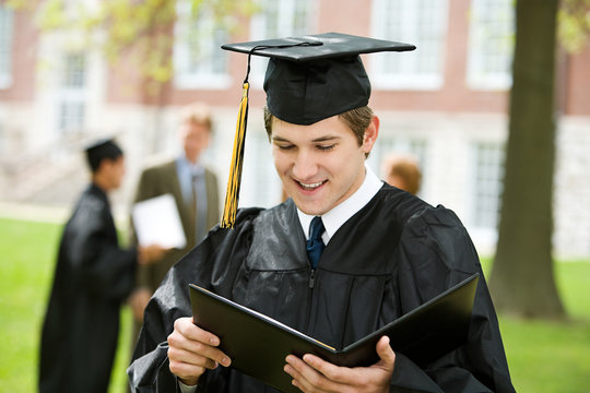 Graduation: Graduate Reads Diploma