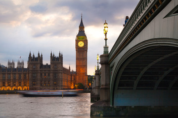 Obraz na płótnie Canvas LONDON, UK - JULY 21, 2014: Big Ben and Parliament in night