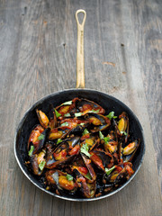 rustic black mussel in tomato sauce