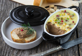 pate chicken liver with pistachios
