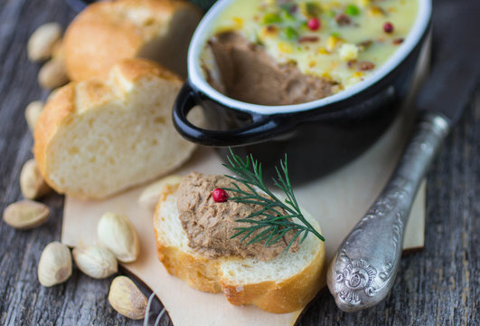 pate chicken liver with pistachios