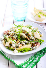 Pear, blue cheese and nut salad