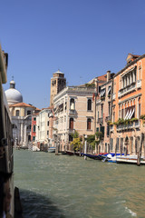 Canal Grande in Venedig bei einer Bootsfahrt