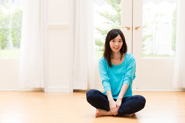Fototapeta na wymiar young asian woman relaxing