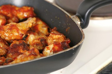 chicken wings in grill pan