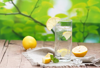 Cold Water with Lemon