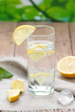 Cold Water with Lemon