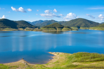 Fototapeta na wymiar Mae Kuang lake in Thailand