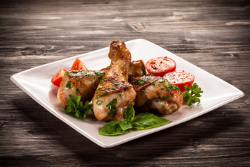 Grilled chicken legs and vegetables 