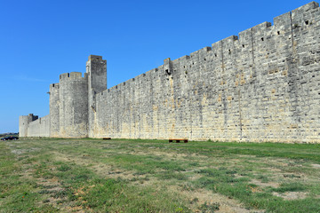 Fototapeta na wymiar Südansicht der Festung Aigues-Mortes