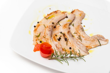 Piatto di pancetta cotta e condita