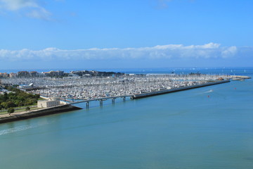 Fototapeta na wymiar Port de plaisance des minimes à La Rochelle