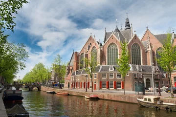 Fototapeten Alte Kirche, Amsterdam, Holland © neirfy