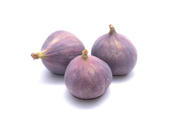 Obraz premium Fresh figs isolated on white background