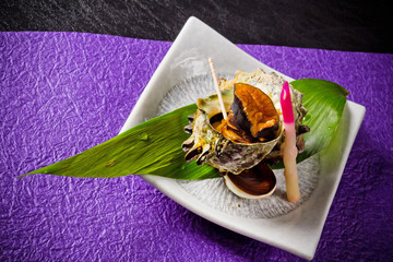 さざえのつぼ焼き　 grilled turban shell japanese food