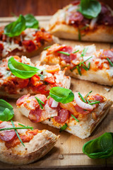 Pull aparat pizza bread